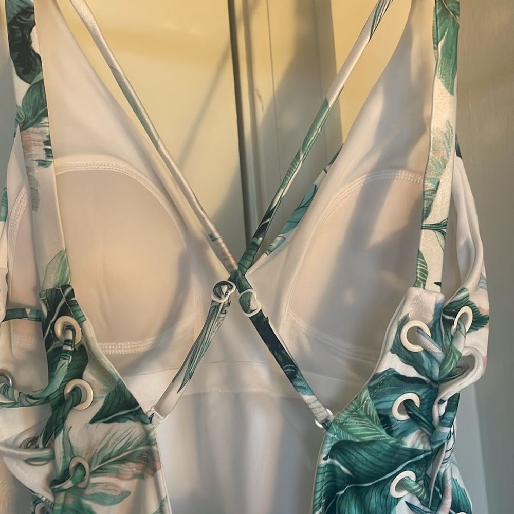 One Piece Bathing Suit - Picture 7 of 8